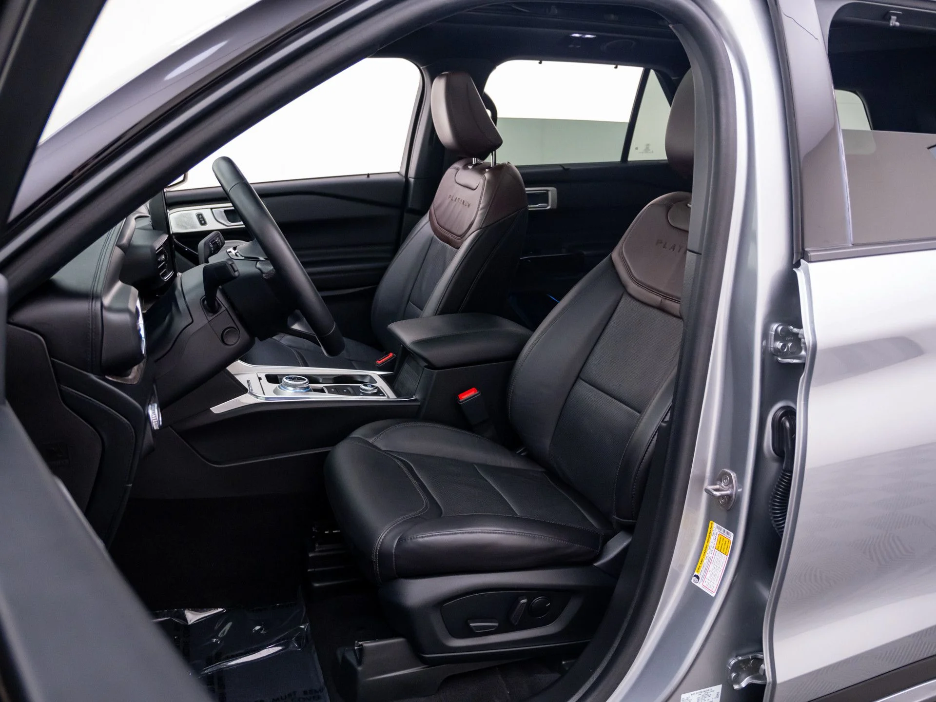 Used 2023 Silver Ford Platinum image 15