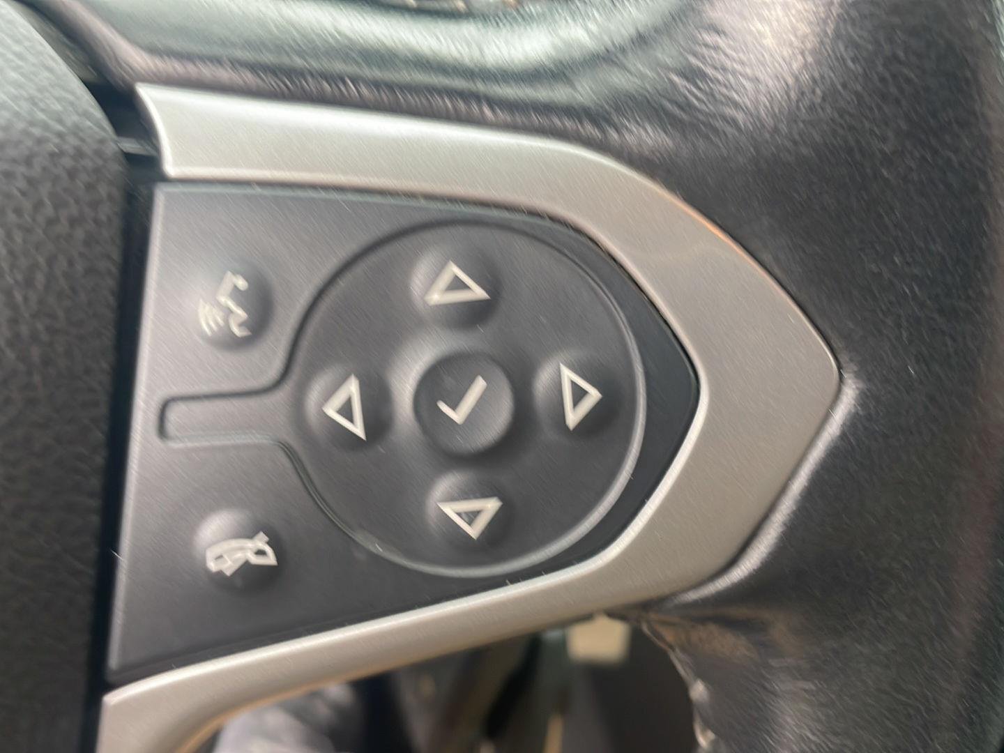Used 2019 Kinetic Blue Metallic Chevrolet 4WD LT image 3