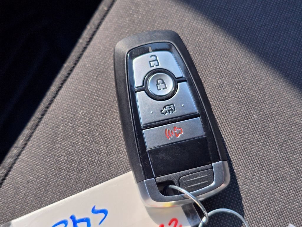 New 2026 Oxford White Ford XL image 36