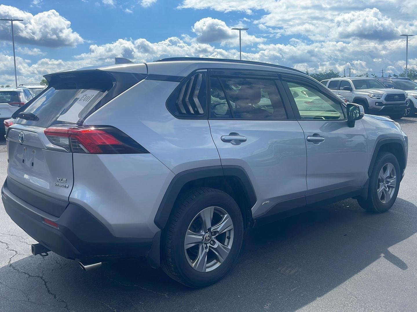 Used 2022 Silver Sky Metallic Toyota XLE image 10