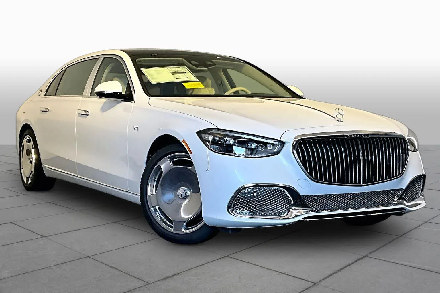 New 2026 MANUFAKTUR Moonlight White Metallic Mercedes-Benz Maybach S 680 image 19