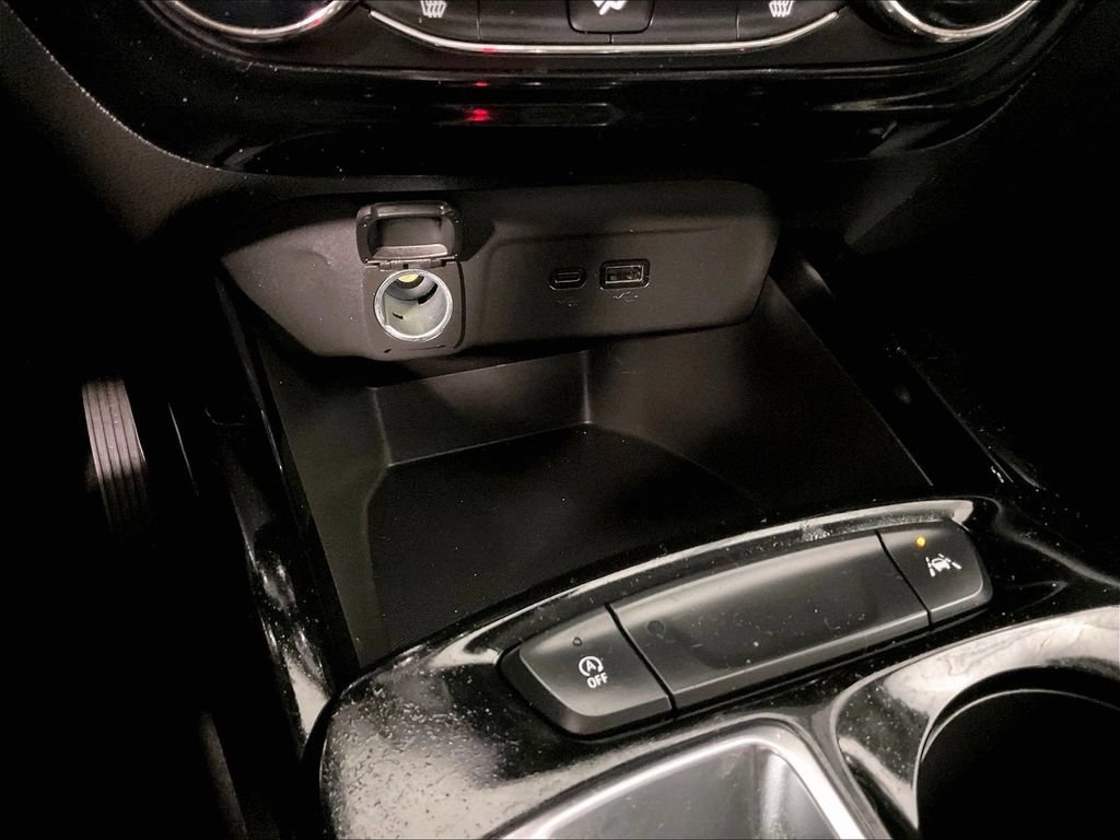 Used 2024 Summit White Chevrolet ACTIV image 27