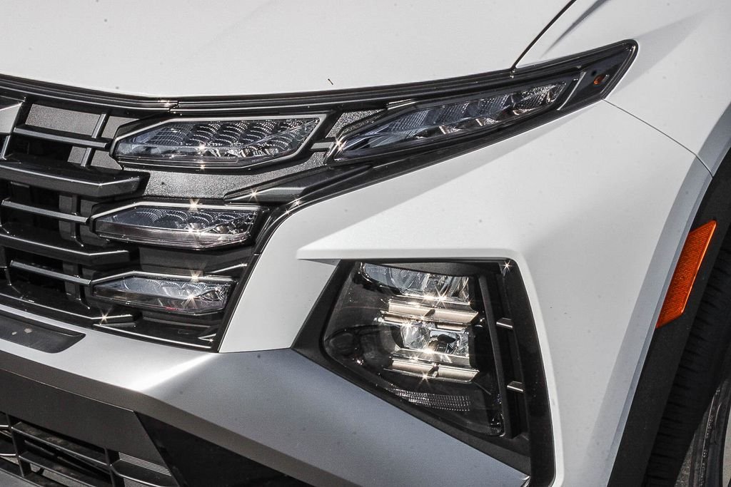 New 2026 White Hyundai SEL image 4