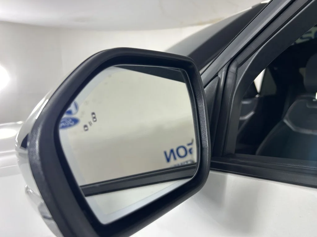 2025 Ford Explorer ST - Photo 13