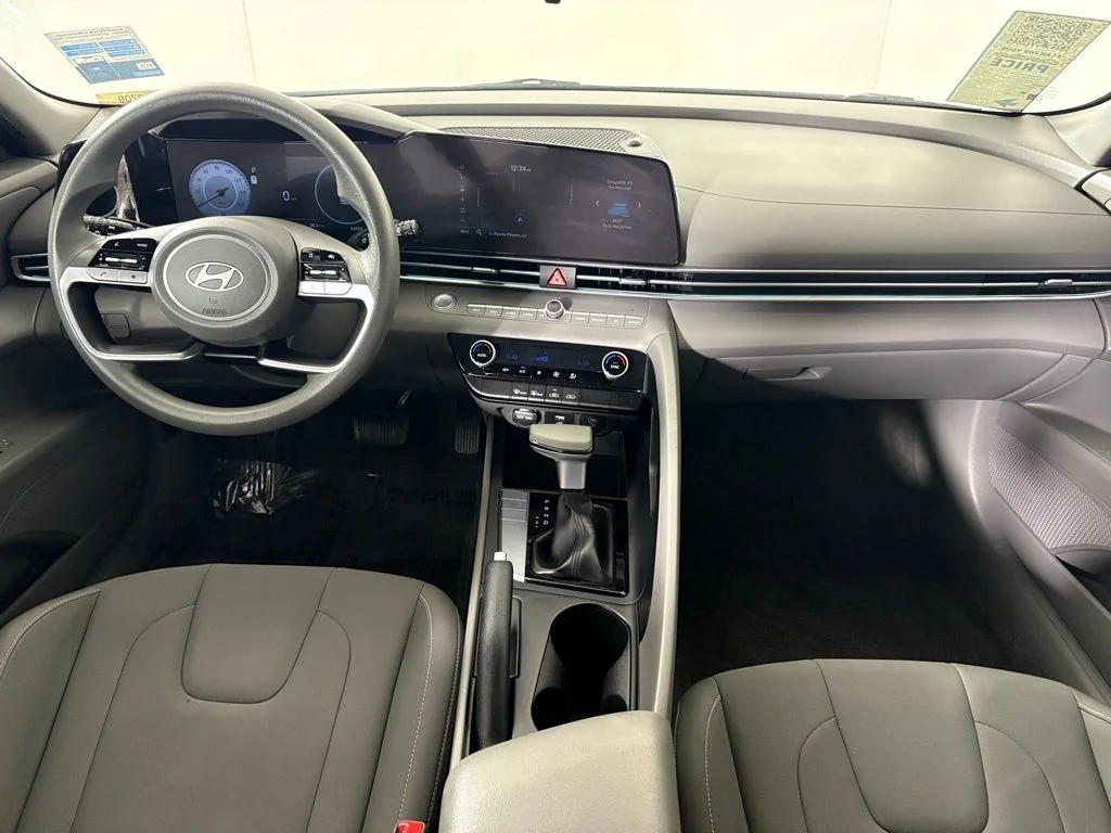 Used 2024 White Hyundai SEL image 38