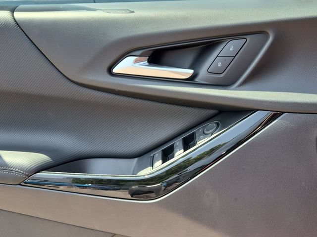 New 2027 Mosaic Black Metallic Chevrolet LT image 15