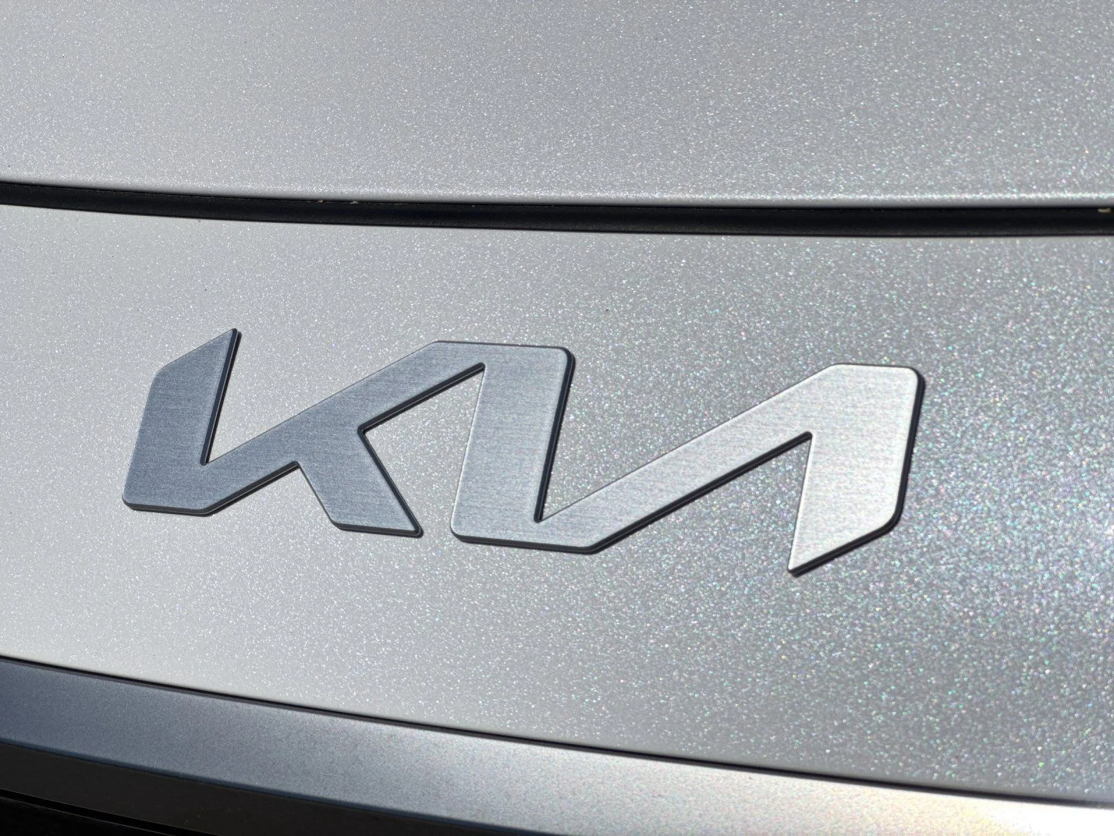 New 2026 White Kia Wave image 33