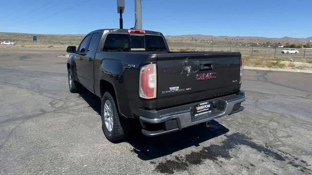 Used 2019 SMOKEY QUARTZ METALLIC GMC 4WD SLE image 7