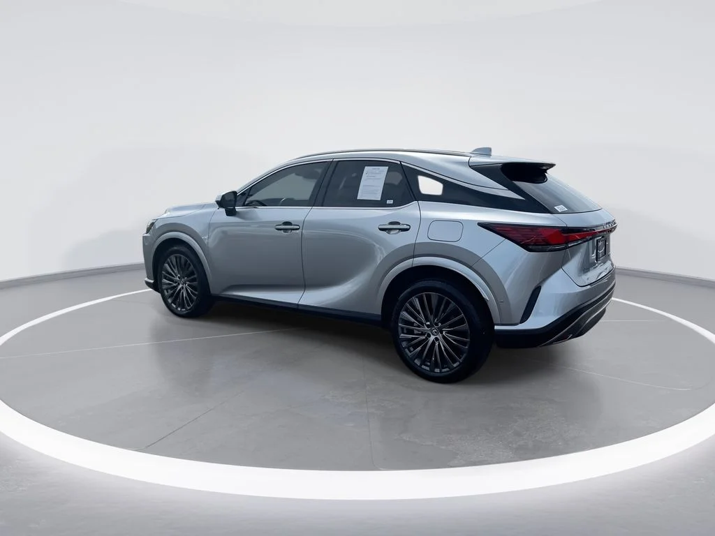 Used 2023 Silver Lexus 350 Luxury image 6