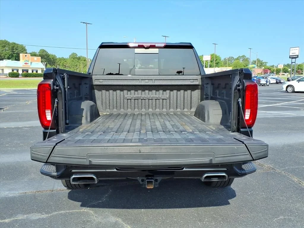 Used 2024 Onyx Black GMC Denali image 22