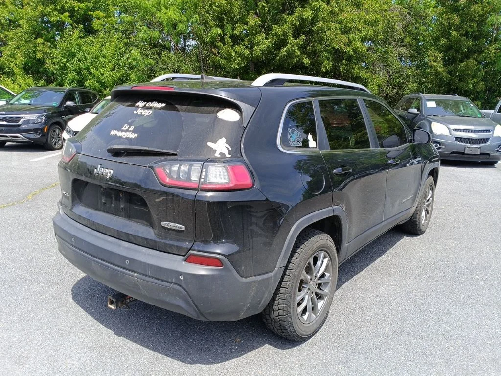 Used 2019 Black Jeep Latitude Plus image 4