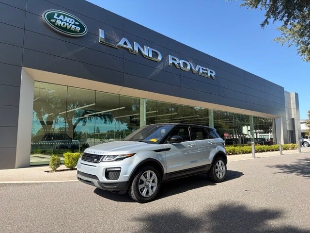 Used 2019 Silver Land Rover SE image 1