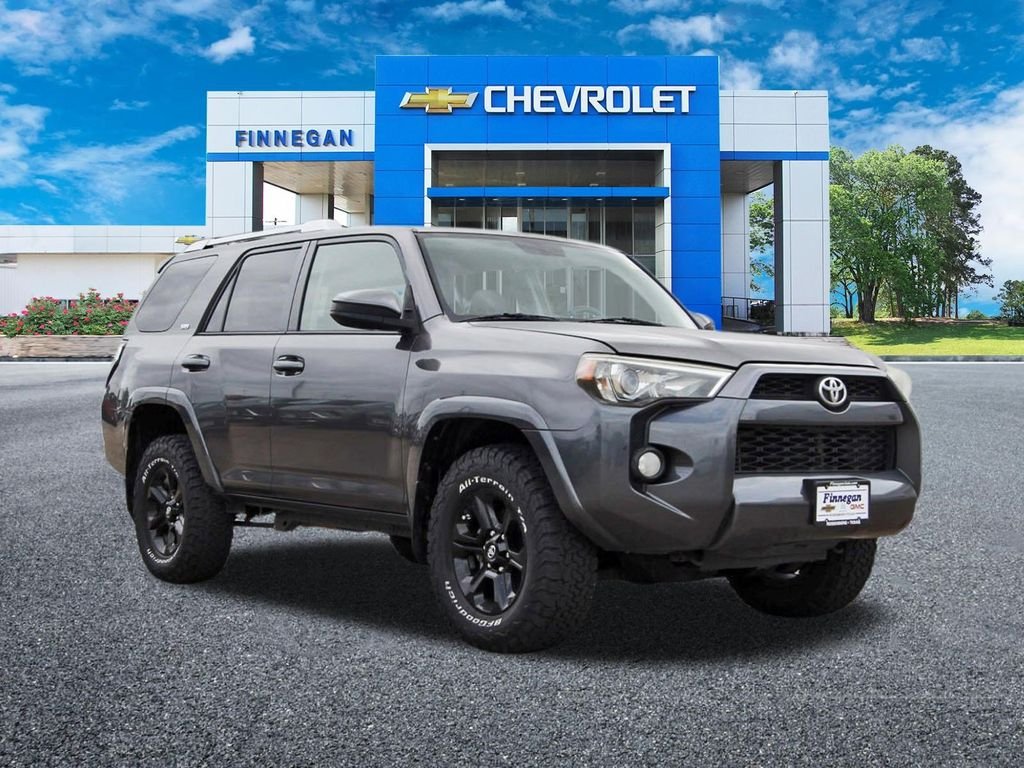 2016 Toyota 4Runner SR5 4x4 V6's photo