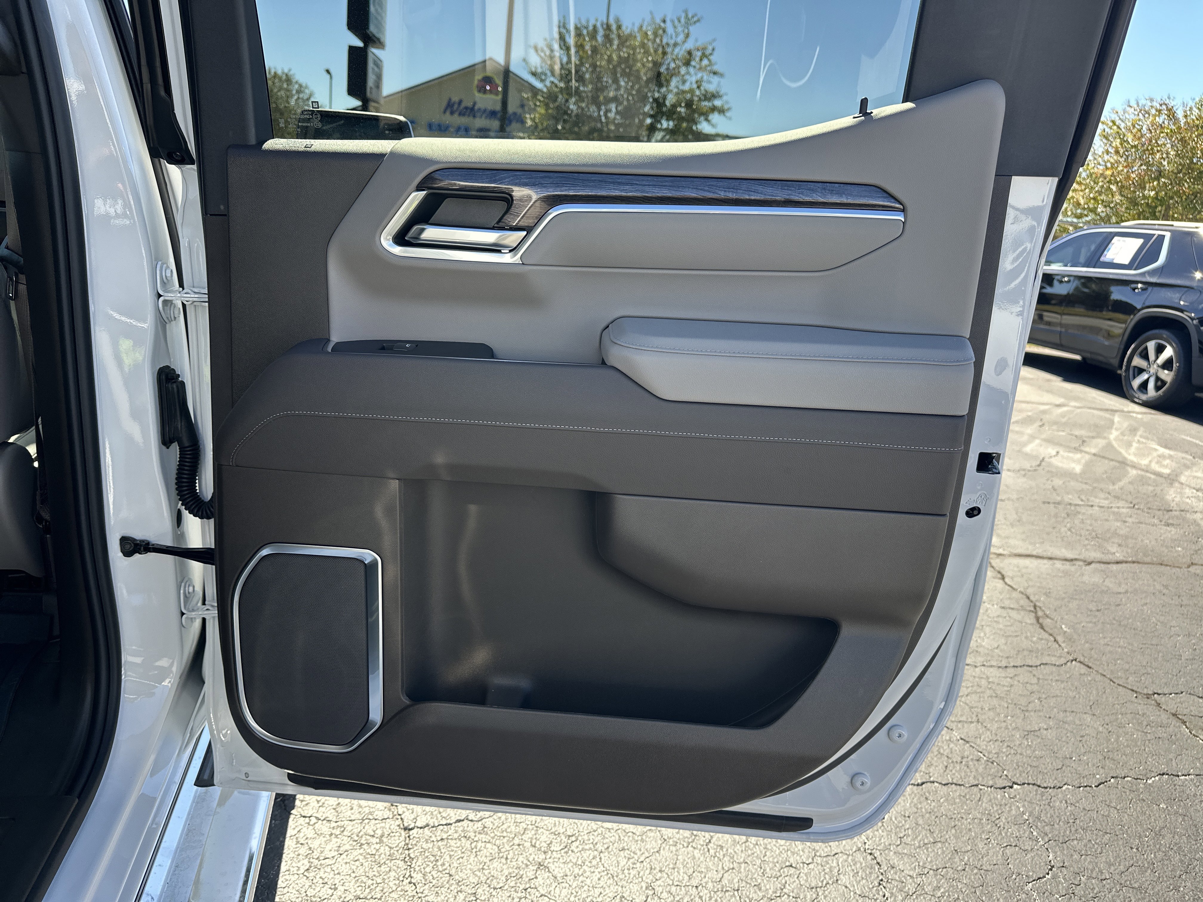 2026 Chevrolet Silverado 1500 LTZ - Photo 17