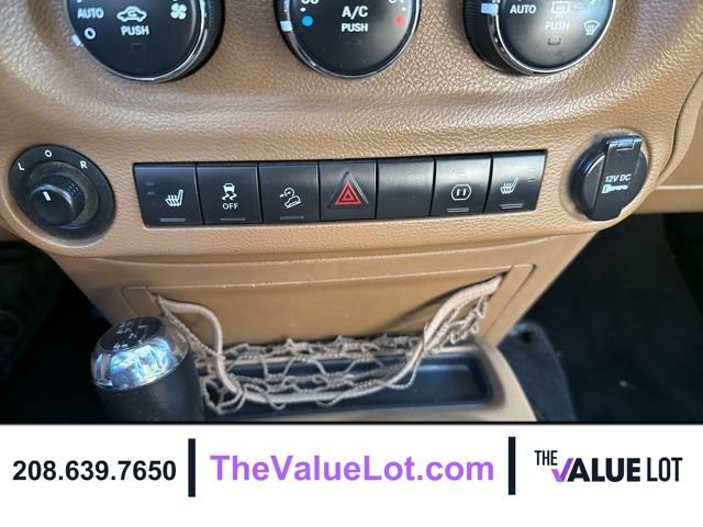 Used 2011 Black Jeep Unlimited Sahara image 15
