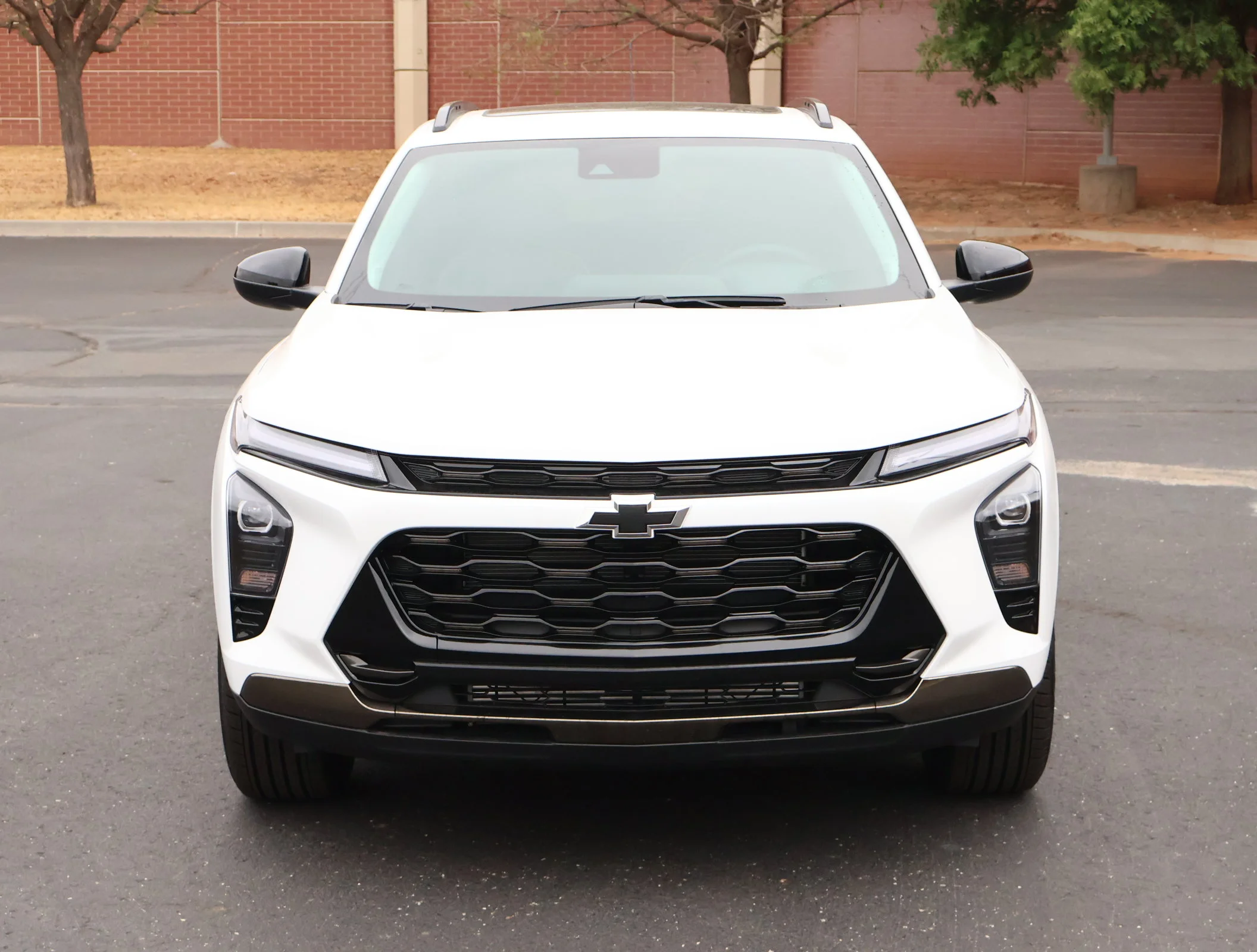 New 2026 Summit White Chevrolet ACTIV image 24