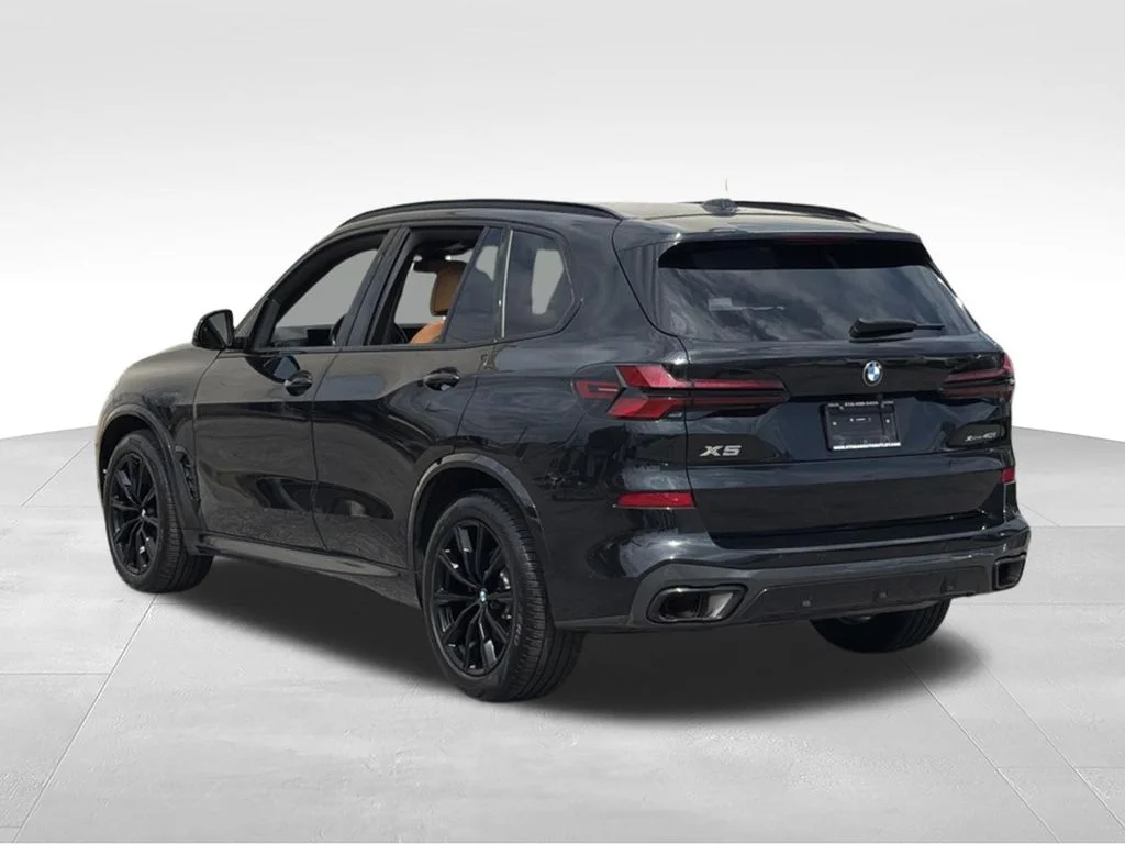 Used 2024 Black BMW xDrive40i image 6