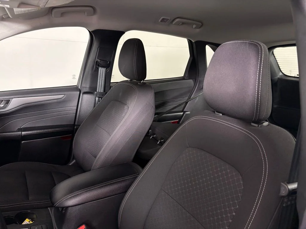 Used 2024 Silver Ford Active image 17