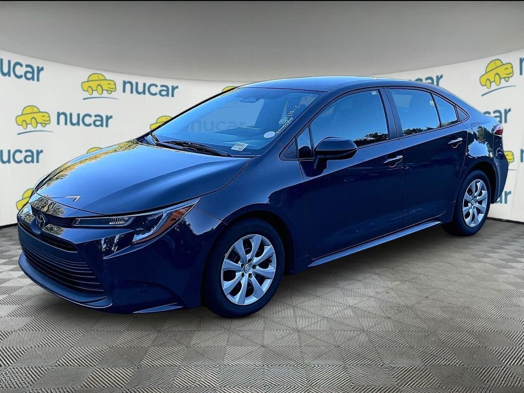 Used 2023  Toyota LE image 3
