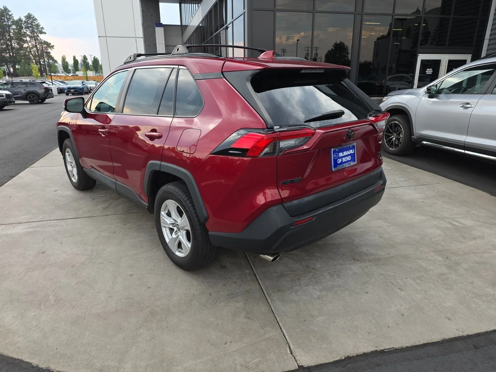Used 2021 Pearl Toyota XLE image 7