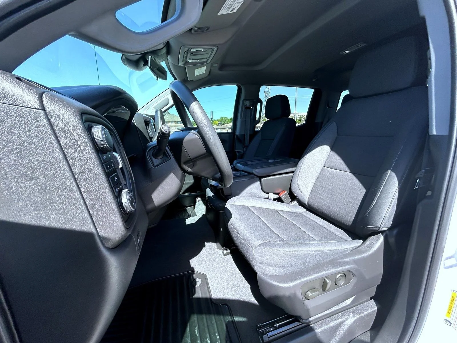 2024 Chevrolet Silverado 1500 Custom - Photo 10