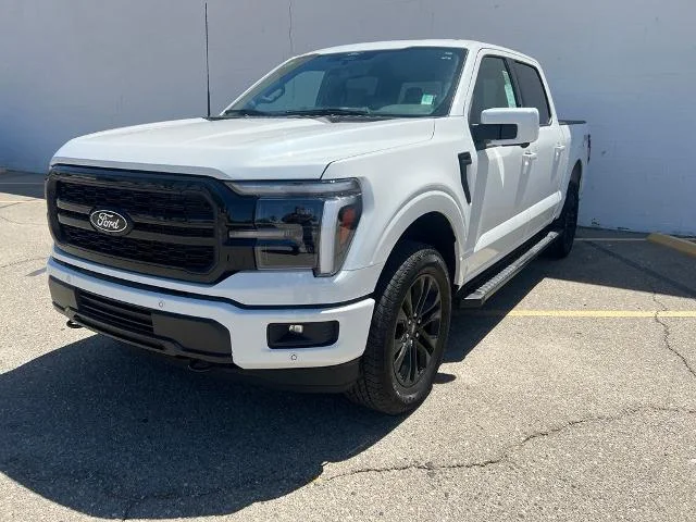 New 2026 Star White Metallic Tri-Coat Ford Lariat® image 33