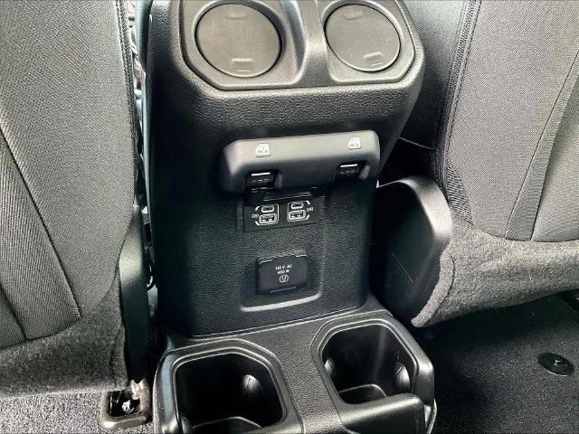 Used 2023 White Jeep Rubicon image 12