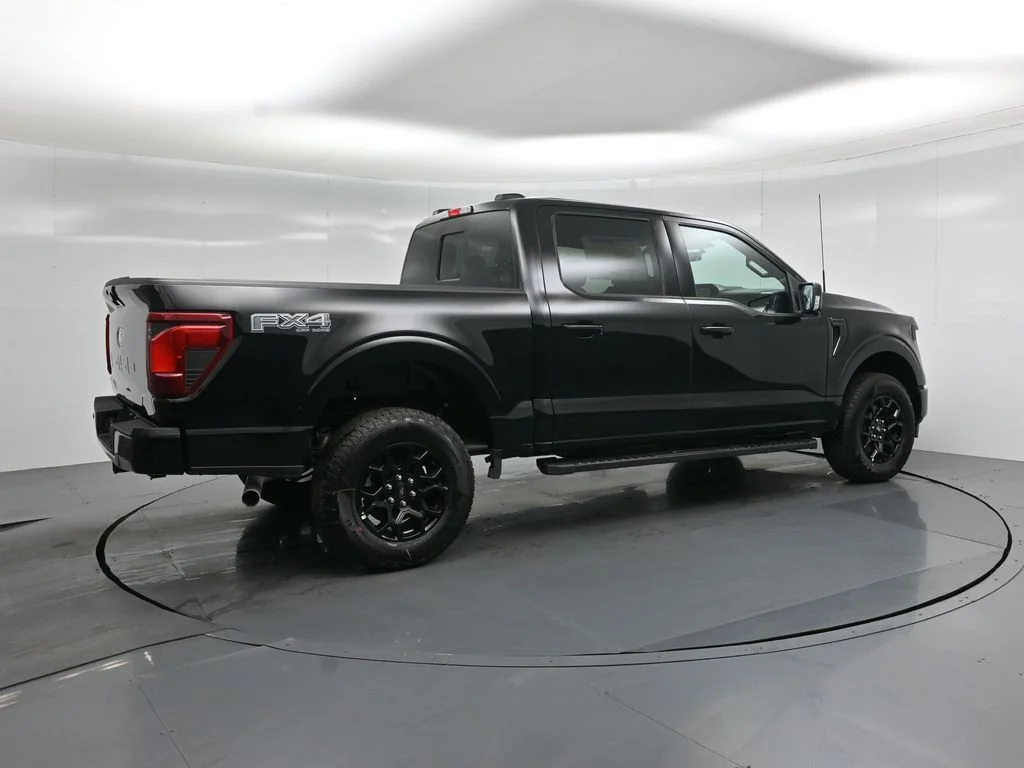 New 2026 Agate Black Metallic Ford XLT image 25