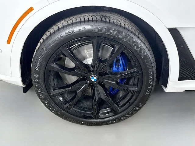 New 2026 White BMW xDrive40i image 33