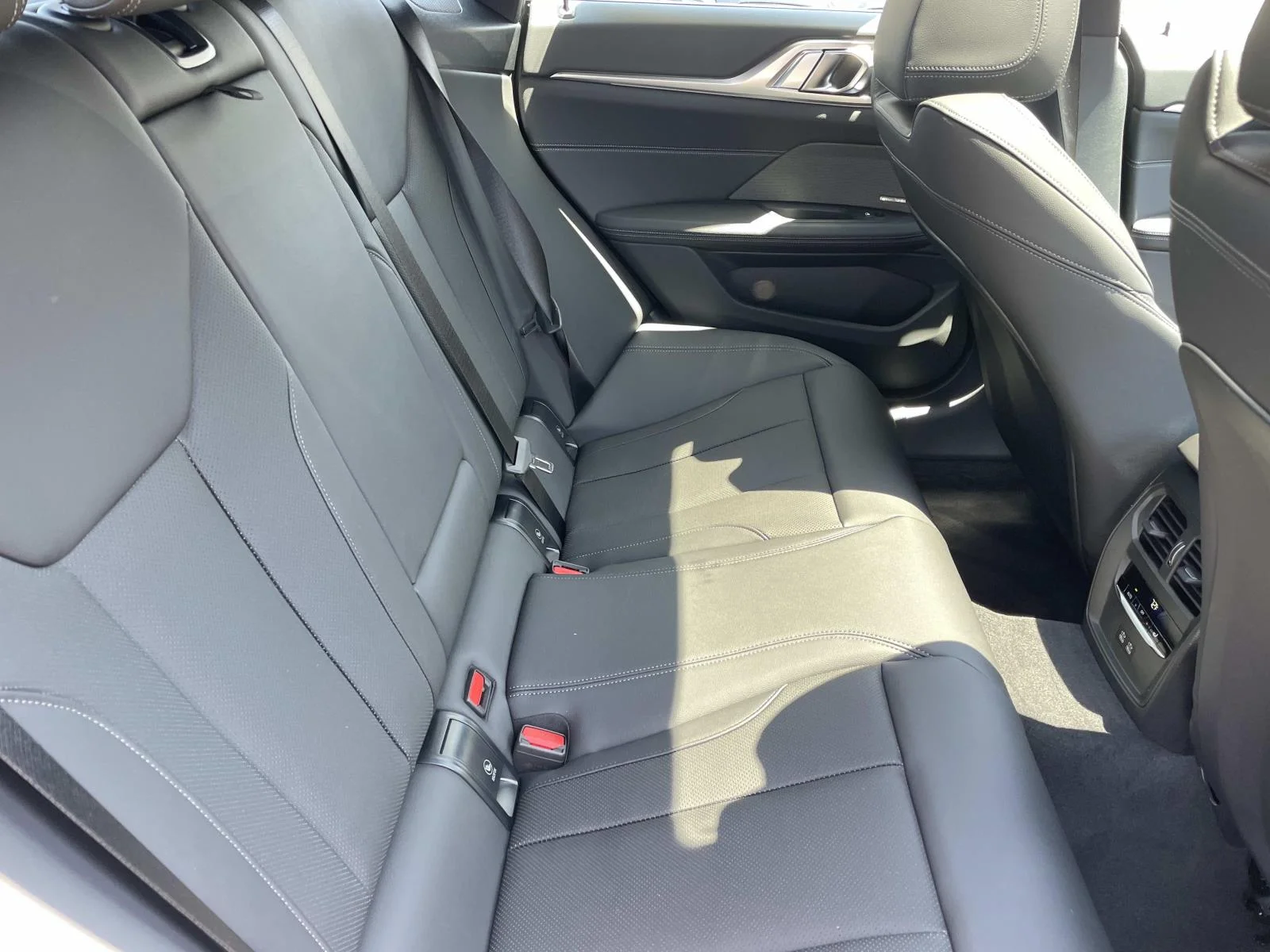 New 2026 Black Sapphire Metallic BMW M440i image 23