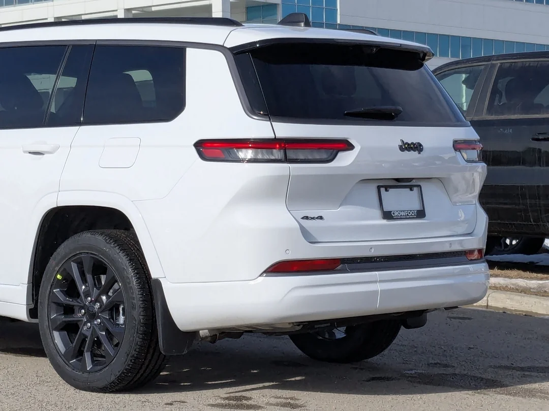 New 2026 White Jeep Limited Reserve - - 4x4 - Pano Sunroof - 6- Passenger Seating - Trailer Tow - Vent Seats & More! image 10