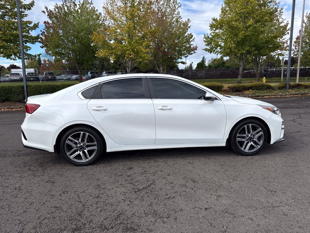 Used 2021 Snow White Pearl Kia EX image 8
