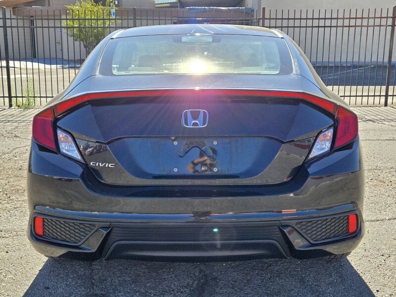 2018 Honda Civic LX photo 3