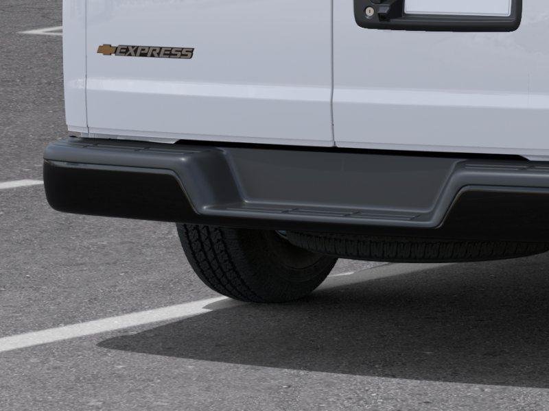 New 2026 Summit White Chevrolet WT image 14