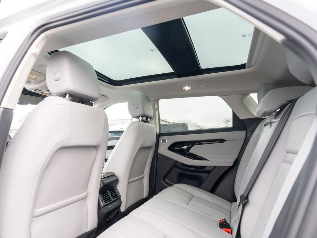 Certified Used 2025 White Land Rover S image 34