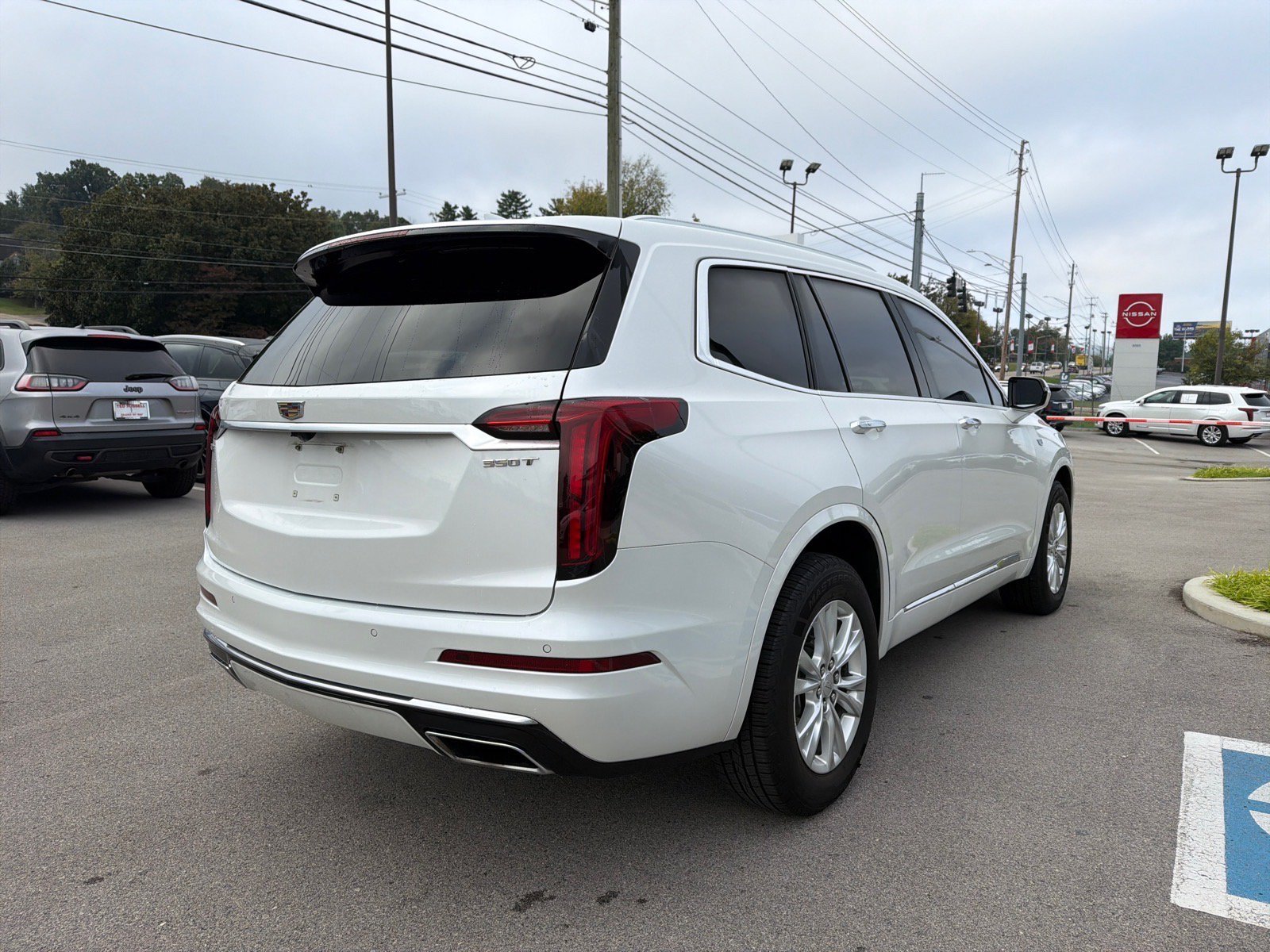 Used 2023 White Cadillac Luxury image 4