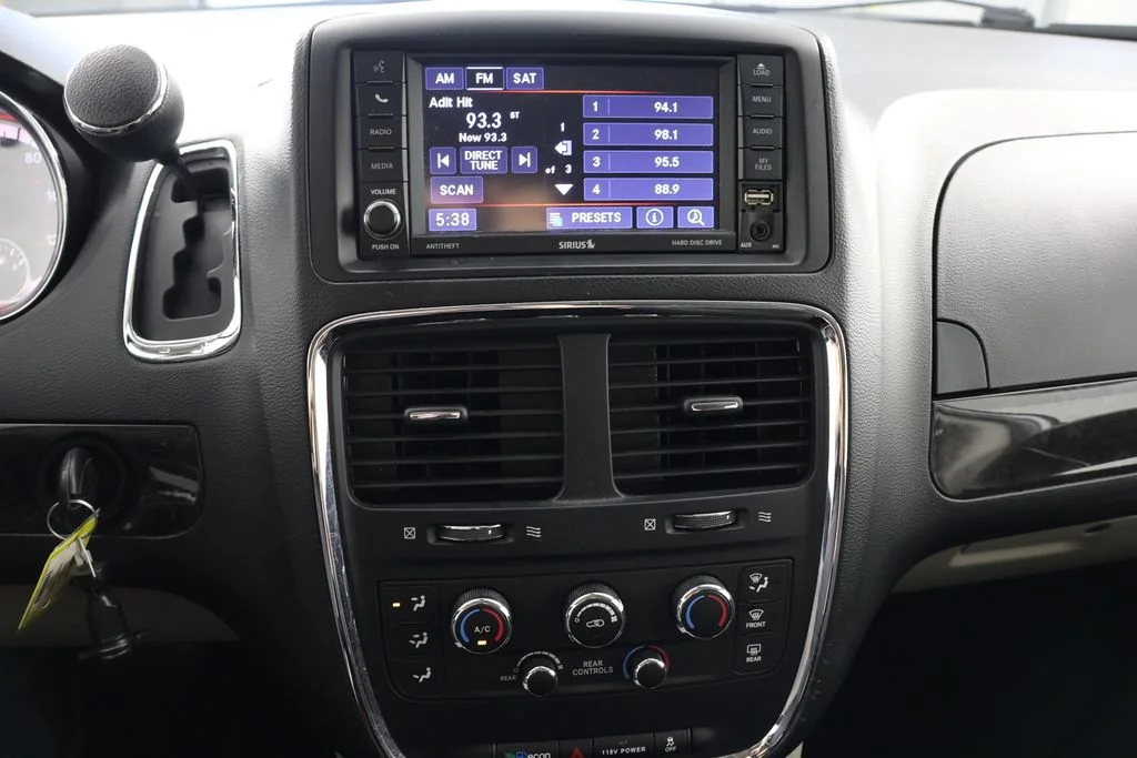 Used 2019 White Dodge SE image 12