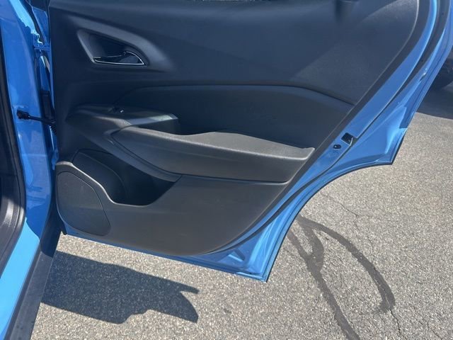 Used 2024 Fountain Blue Chevrolet 1RS image 13