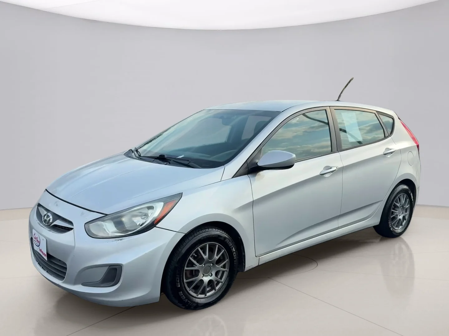 Used 2014 Silver Hyundai GS image 1