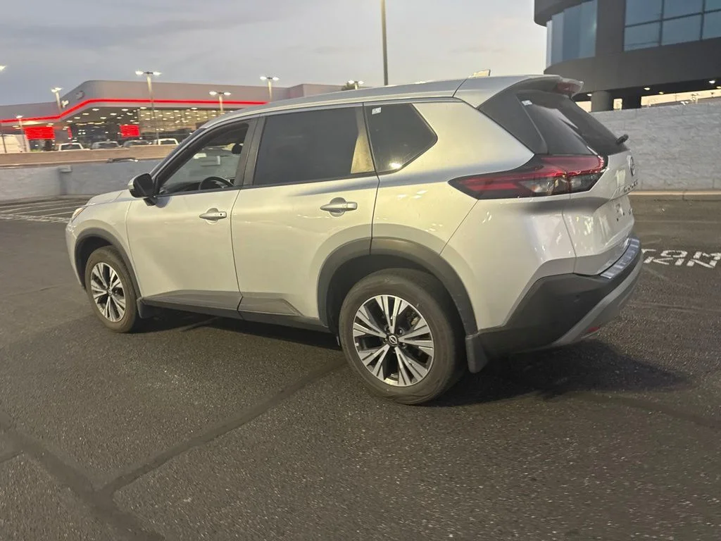 Used 2022 Silver Nissan SV image 16