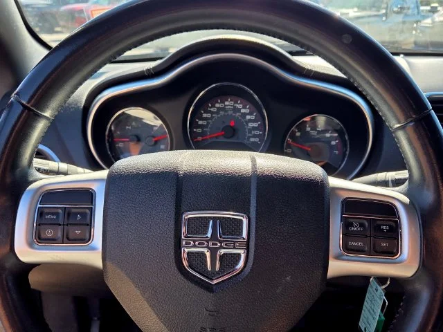 Used 2014 Blue Dodge SXT image 25