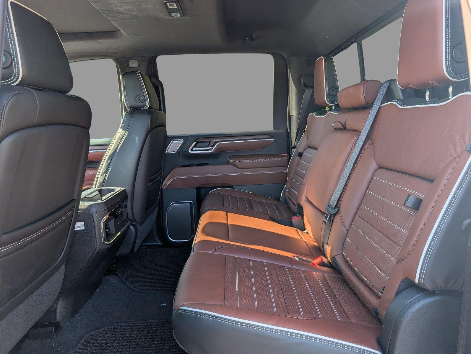 New 2026 Glacier White Tricoat GMC Denali Ultimate image 35
