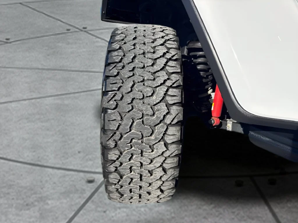 Used 2025 White Jeep Rubicon X image 29