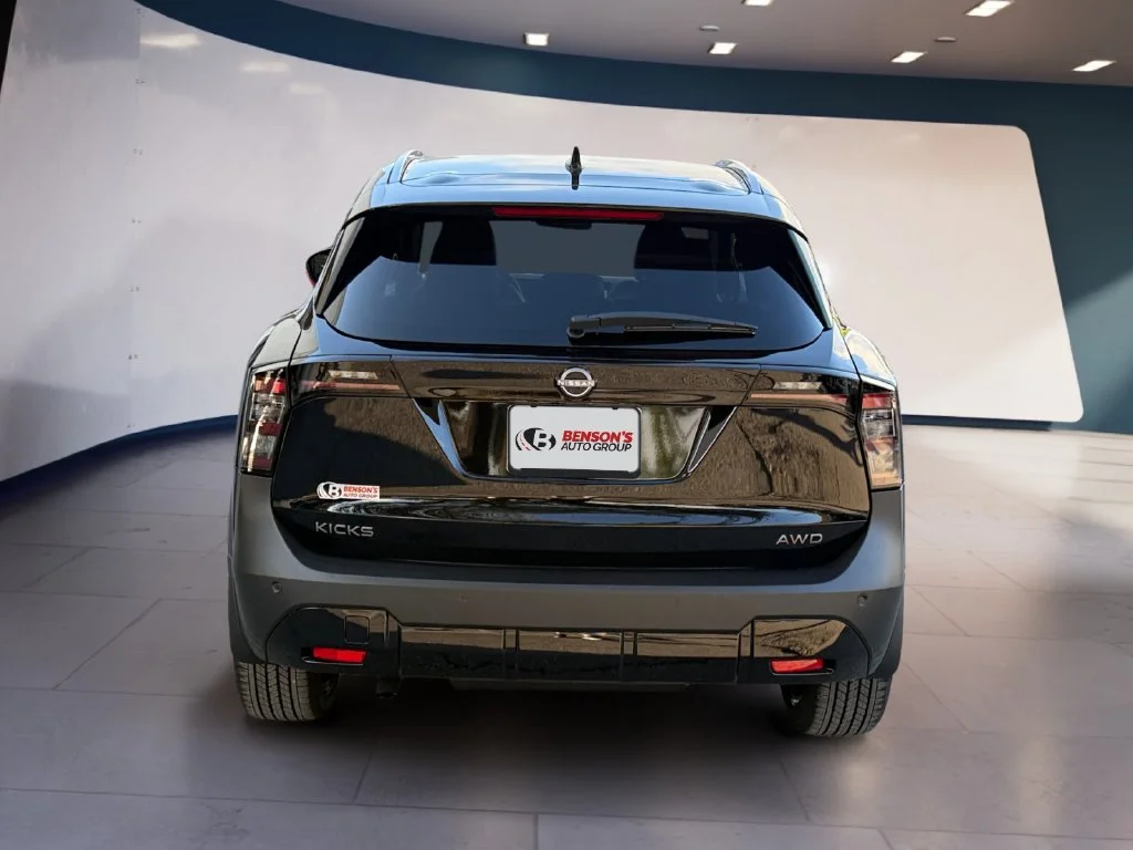 New 2027 Black Nissan SR image 4