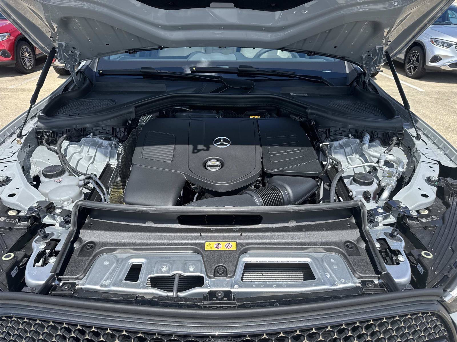 New 2027 Gray Mercedes-Benz GLC 300 image 8