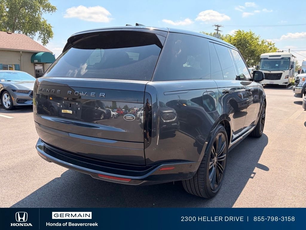 Used 2023 Gray Land Rover SE image 2