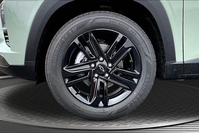 New 2026 Cacti Green Chevrolet ACTIV image 12