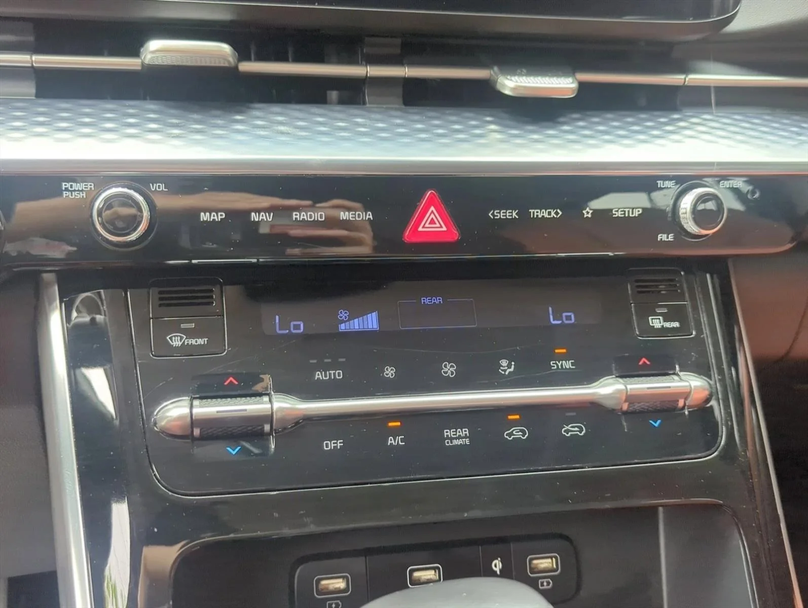 Used 2024 Panthera Metal Kia SX Prestige image 21