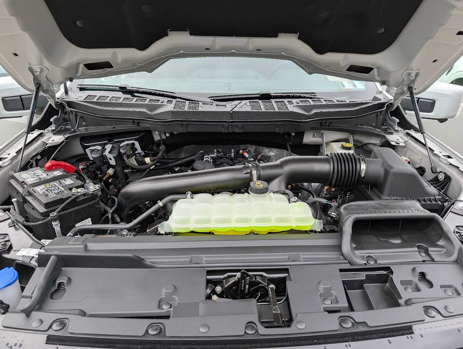 New 2026 Avalanche Ford Lariat® image 11
