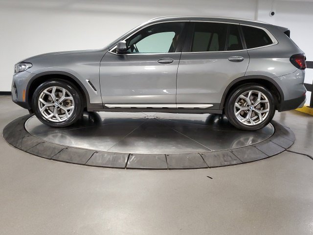 Used 2024 Gray BMW xDrive30i image 6